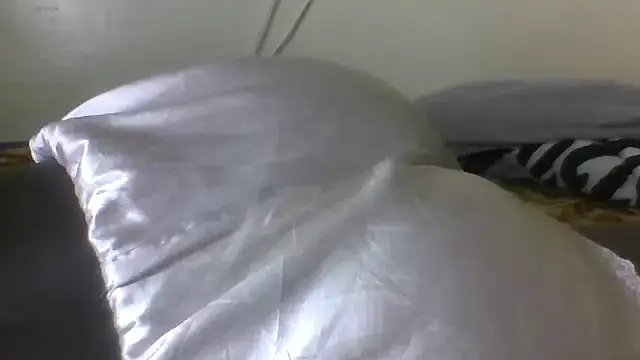 mbaliNzimande online show from April 3, 1:53 pm