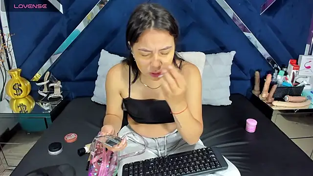 TheGirlsShow online show from February 11, 1:27 pm