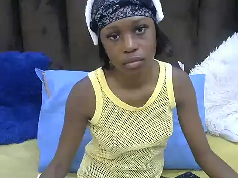 sweetcoco240 online show from January 19, 6:50 am