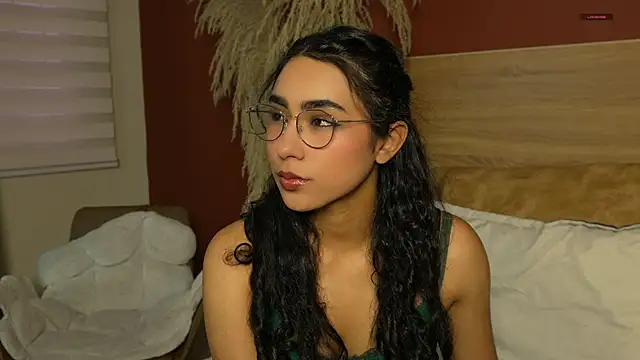 scarlett25   online show from May 20, 8:15 pm