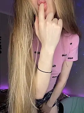 LillianHurd online show from February 6, 1:43 am