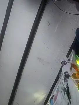 Snapshot of michell_veryhot chatting on February 27, 1:11 pm michell veryhot online show from February 27, 1:11 pm