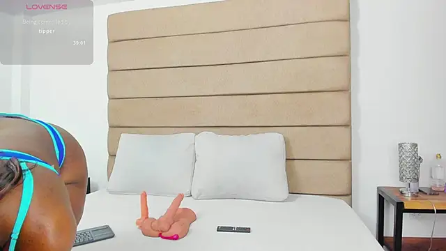 ely brown  online show from March 9, 3:43 am