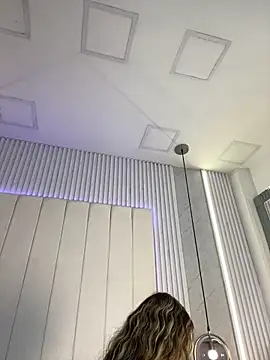 JuliaColemann online show from February 21, 11:22 am