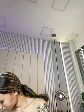 JuliaColemann online show from March 26, 11:16 am