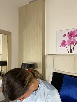 JuliaColemann online show from June 20, 11:57 am