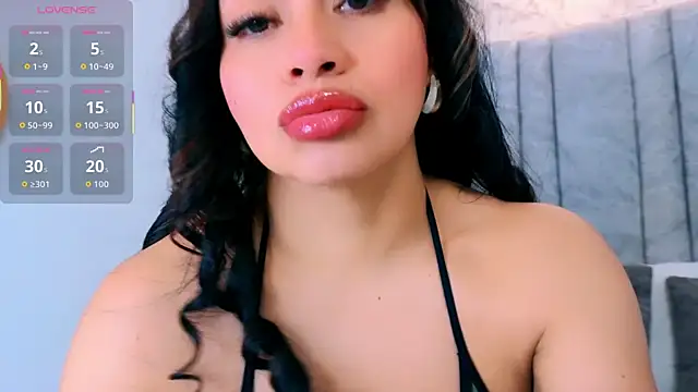 naomy smithxx online show from April 23, 11:09 am
