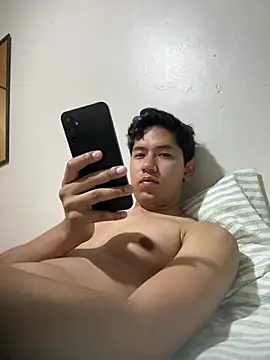 Jleonardolr online show from March 27, 11:21 am