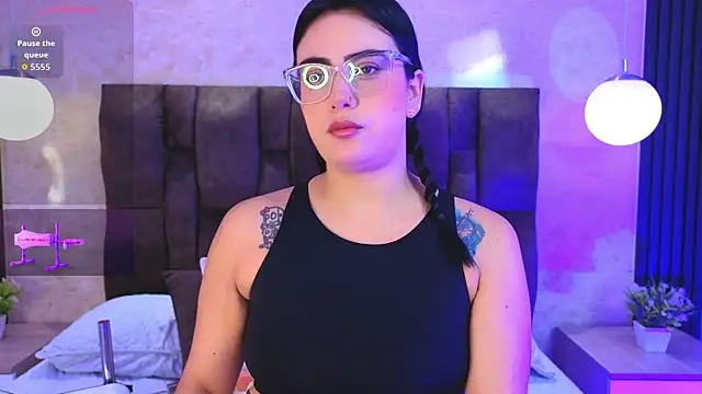 Snapshot of vicky_grey chatting on March 31, 12:16 pm vicky grey online show from March 31, 12:16 pm