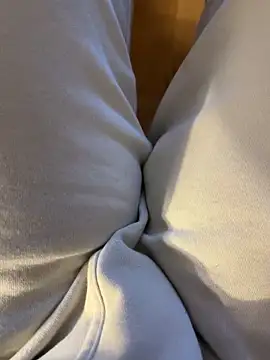 Snapshot of InkedGuy1 chatting on April 2, 8:28 pm InkedGuy1 online show from April 2, 8:28 pm