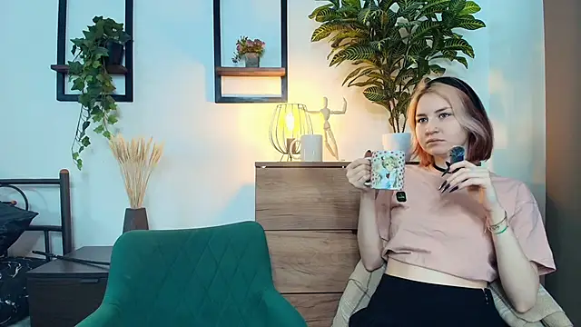 Litllee Babyss online show from February 10, 10:08 am