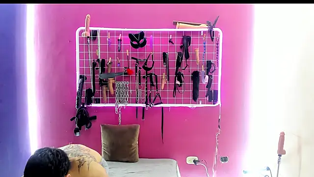 Snapshot of Slave_Melany_bdsm chatting on April 28, 12:32 pm Slave Melany bdsm online show from April 28, 12:32 pm