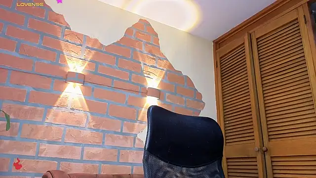 mister eithan online show from March 4, 2:06 am