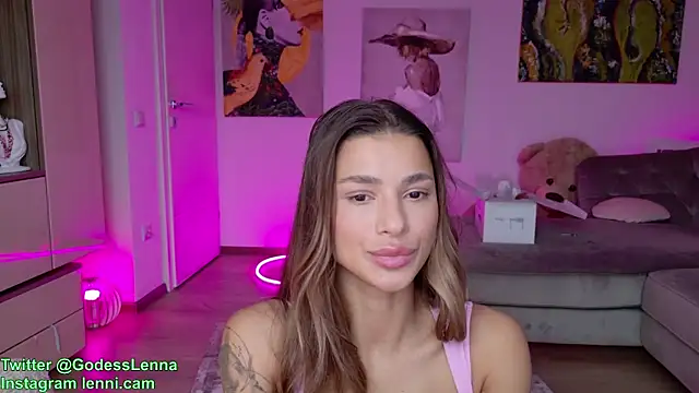 Lenna Godess online show from December 5, 8:00 am