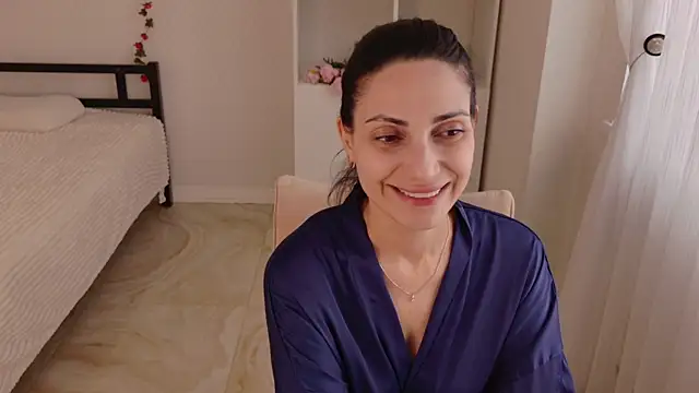 Snapshot of LovelyBeatrice chatting on April 8, 10:48 am LovelyBeatrice online show from April 8, 10:48 am