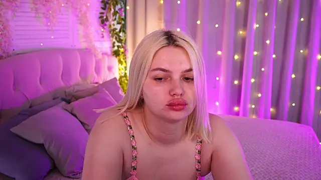 AmeliaWeells online show from May 8, 4:07 am