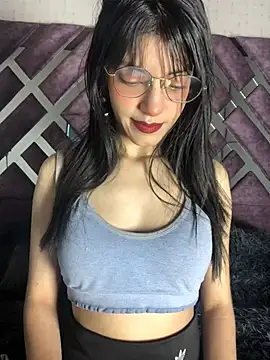 SandyPink  online show from February 18, 2:02 pm