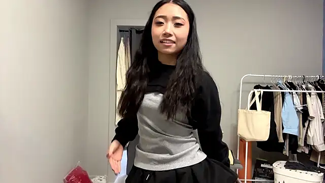 Snapshot of SweetMiaXO chatting on March 7, 10:23 am SweetMiaXO online show from March 7, 10:23 am