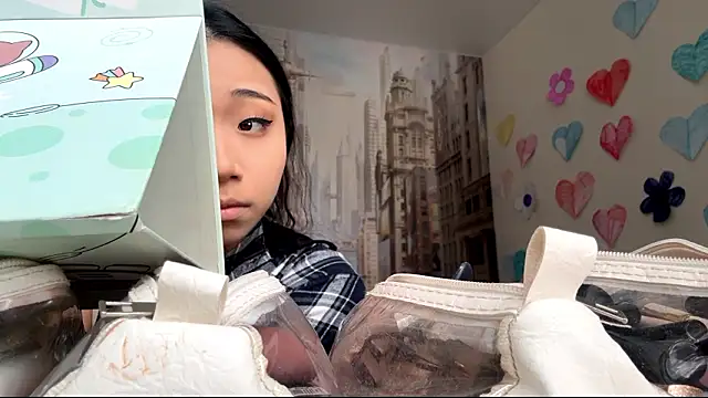 Snapshot of SweetMiaXO chatting on March 19, 3:43 am SweetMiaXO online show from March 19, 3:43 am