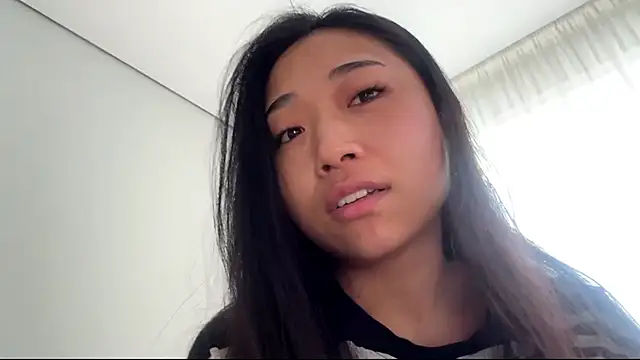 Snapshot of SweetMiaXO chatting on March 23, 10:14 pm SweetMiaXO online show from March 23, 10:14 pm