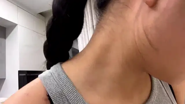 Snapshot of SweetMiaXO chatting on March 26, 7:19 pm SweetMiaXO online show from March 26, 7:19 pm