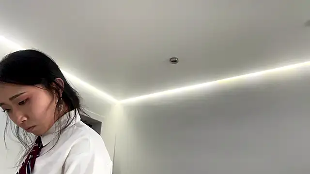 Snapshot of SweetMiaXO chatting on March 28, 6:13 am SweetMiaXO online show from March 28, 6:13 am