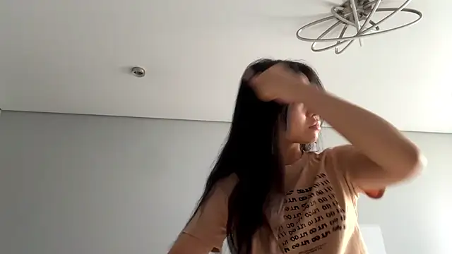 Snapshot of SweetMiaXO chatting on April 2, 10:07 pm SweetMiaXO online show from April 2, 10:07 pm