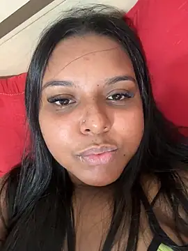 Snapshot of bella_255 chatting on March 22, 5:16 pm bella 255 online show from March 22, 5:16 pm