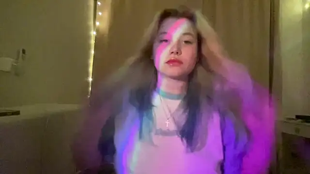 Snapshot of Lulu_Di chatting on March 14, 8:36 pm Lulu Di online show from March 14, 8:36 pm
