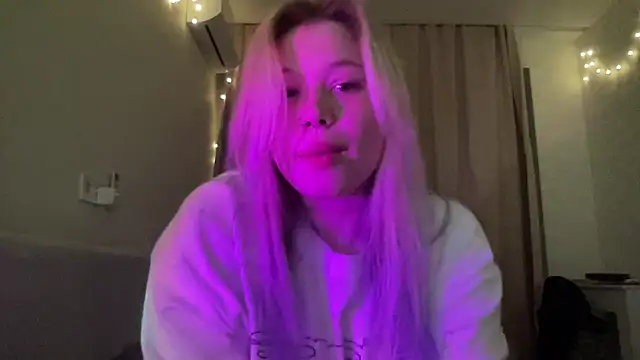 Snapshot of Lulu_Di chatting on March 19, 9:52 pm Lulu Di online show from March 19, 9:52 pm