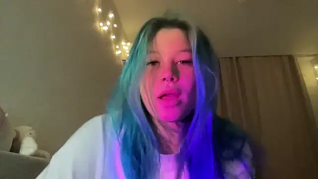 Snapshot of Lulu_Di chatting on April 25, 8:17 pm Lulu Di online show from April 25, 8:17 pm