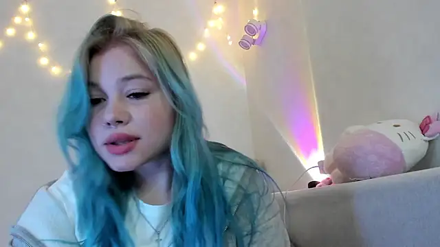 Snapshot of Lulu_Di chatting on May 13, 9:11 pm Lulu Di online show from May 13, 9:11 pm