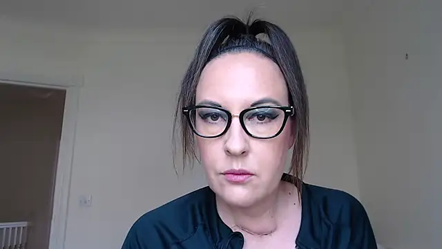 Snapshot of PsychicDominatrix chatting on June 12, 7:29 am PsychicDominatrix online show from June 12, 7:29 am