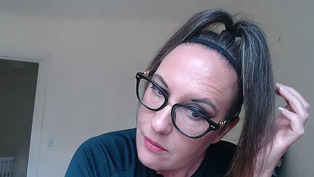 Snapshot of PsychicDominatrix chatting on July 25, 2:36 pm PsychicDominatrix online show from July 25, 2:36 pm