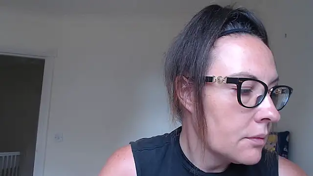 Snapshot of PsychicDominatrix chatting on July 31, 10:14 am PsychicDominatrix online show from July 31, 10:14 am