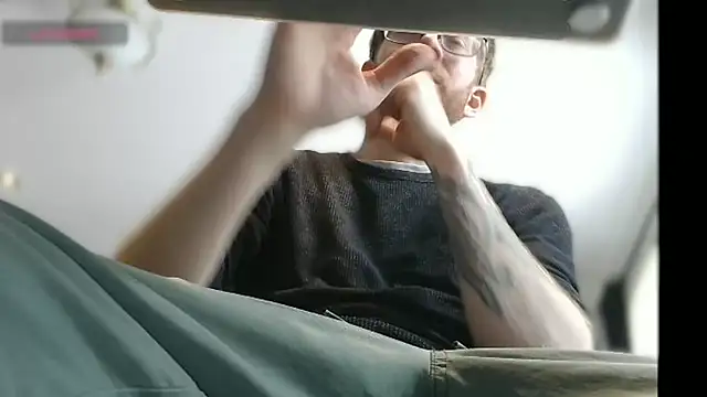 Gingerxl8 online show from February 6, 5:49 pm