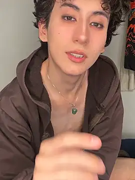 Snapshot of noynxz chatting on February 5, 4:06 am noynxz online show from February 5, 4:06 am