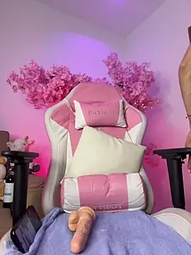 Doll Luna  online show from February 10, 3:21 am