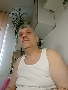 Snapshot of AdaBoys chatting on March 31, 5:08 am AdaBoys online show from March 31, 5:08 am