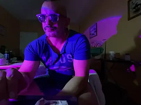 daddydonkey84 online show from February 10, 7:01 am