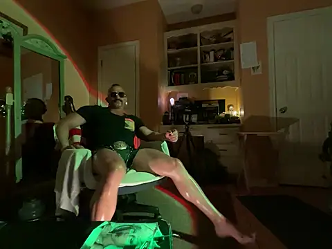 daddydonkey84 online show from April 29, 5:33 am