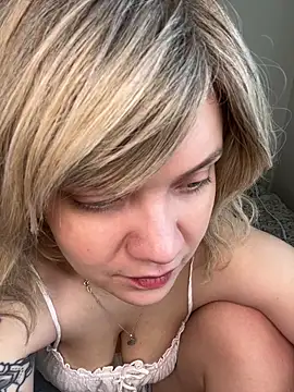 misapolii online show from February 5, 9:47 am