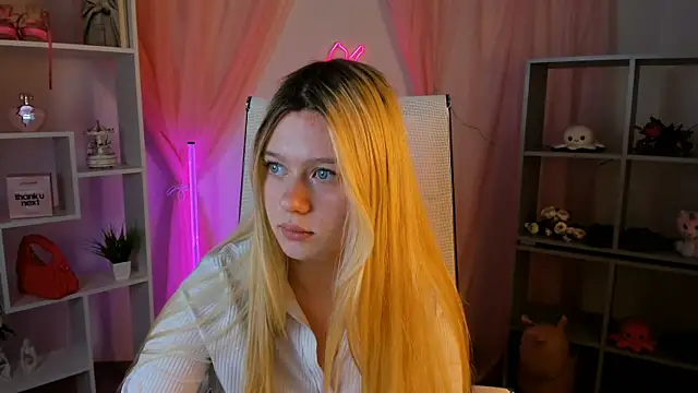 Snapshot of CelestineMauriac chatting on May 12, 6:49 pm CelestineMauriac online show from May 12, 6:49 pm