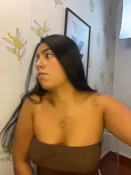 Laia white online show from May 8, 11:26 am