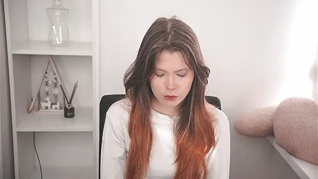 MarnieWootan online show from March 9, 4:49 am