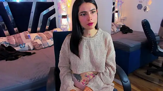 katherin  19 online show from February 6, 3:11 am