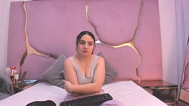 IsabelDelacroix online show from February 4, 3:45 am