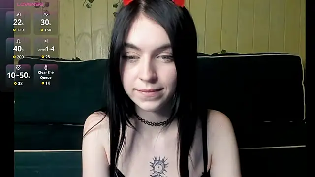 Snapshot of reze_daisies chatting on March 25, 8:59 pm reze daisies online show from March 25, 8:59 pm