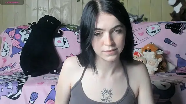 Snapshot of reze_daisies chatting on March 28, 7:24 pm reze daisies online show from March 28, 7:24 pm