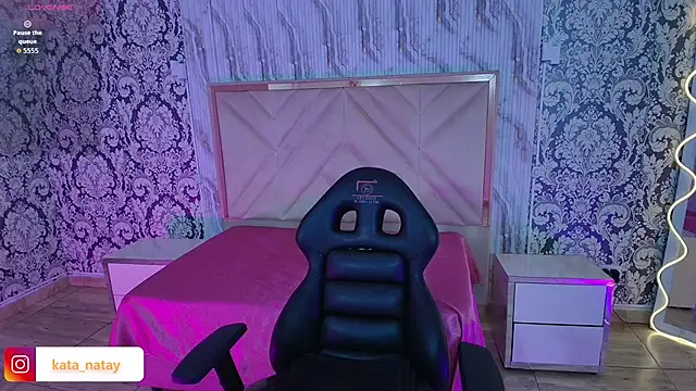 Snapshot of Laulin_tay chatting on February 9, 4:05 am Laulin tay online show from February 9, 4:05 am